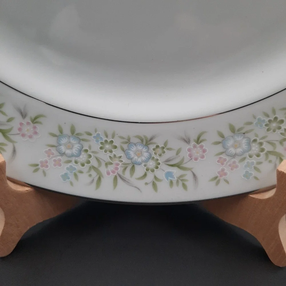 Taihei China Japan Floral Dinner Plate – Blue Pink Flower Rim,‎ 10